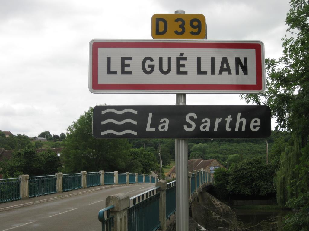 Le Petitepinay Moitron-sur-Sarthe Exterior foto